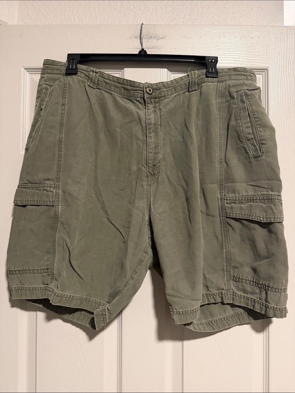 Men's Olive Green Cargo Shorts